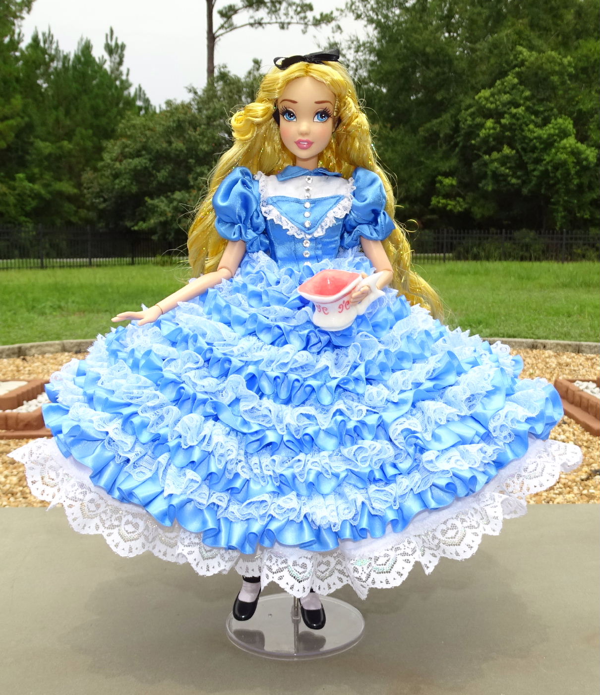 Alice in Wonderland LE Style 17 Doll