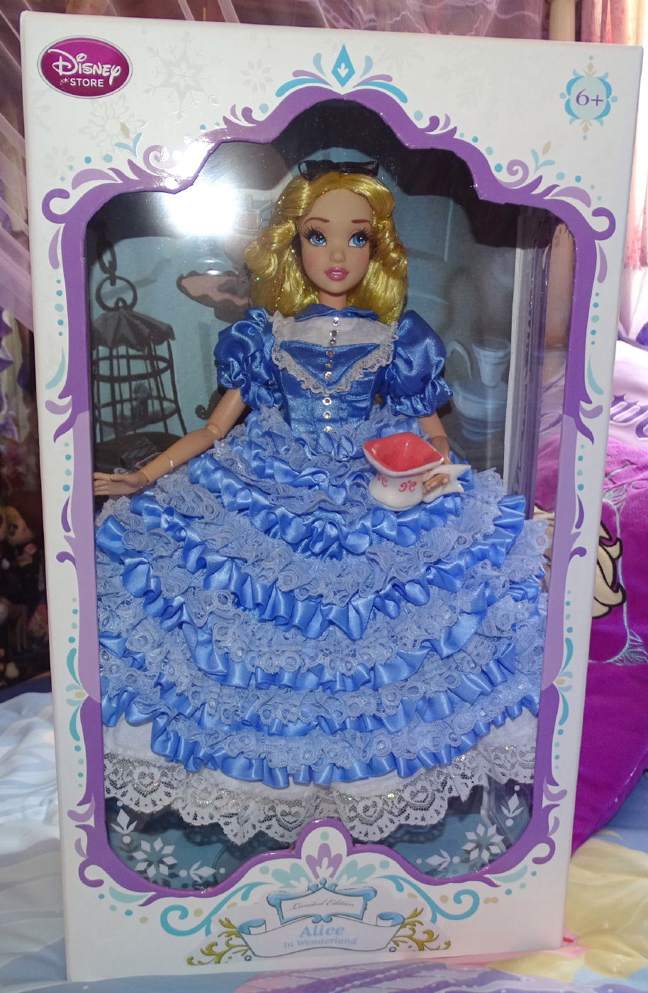 Alice in Wonderland LE Style 17 Doll