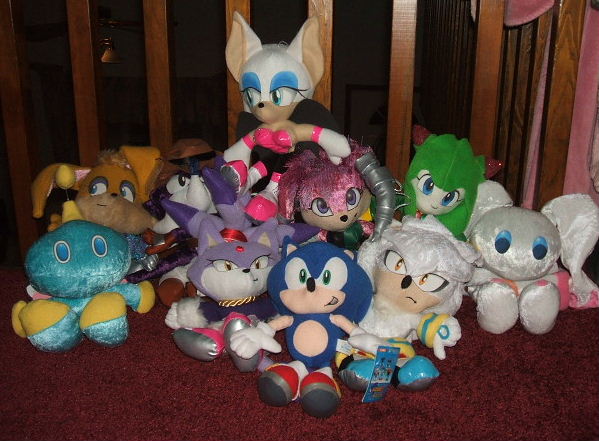 Sonic plushies!!!